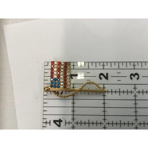 Gold Tone Rhinestone Flag Brooch Pin - Picture 3 of 3